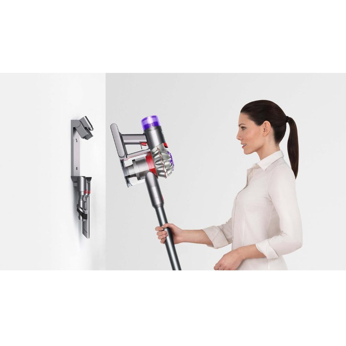 Dyson%20V8%20Vacuum%20Cleaner3